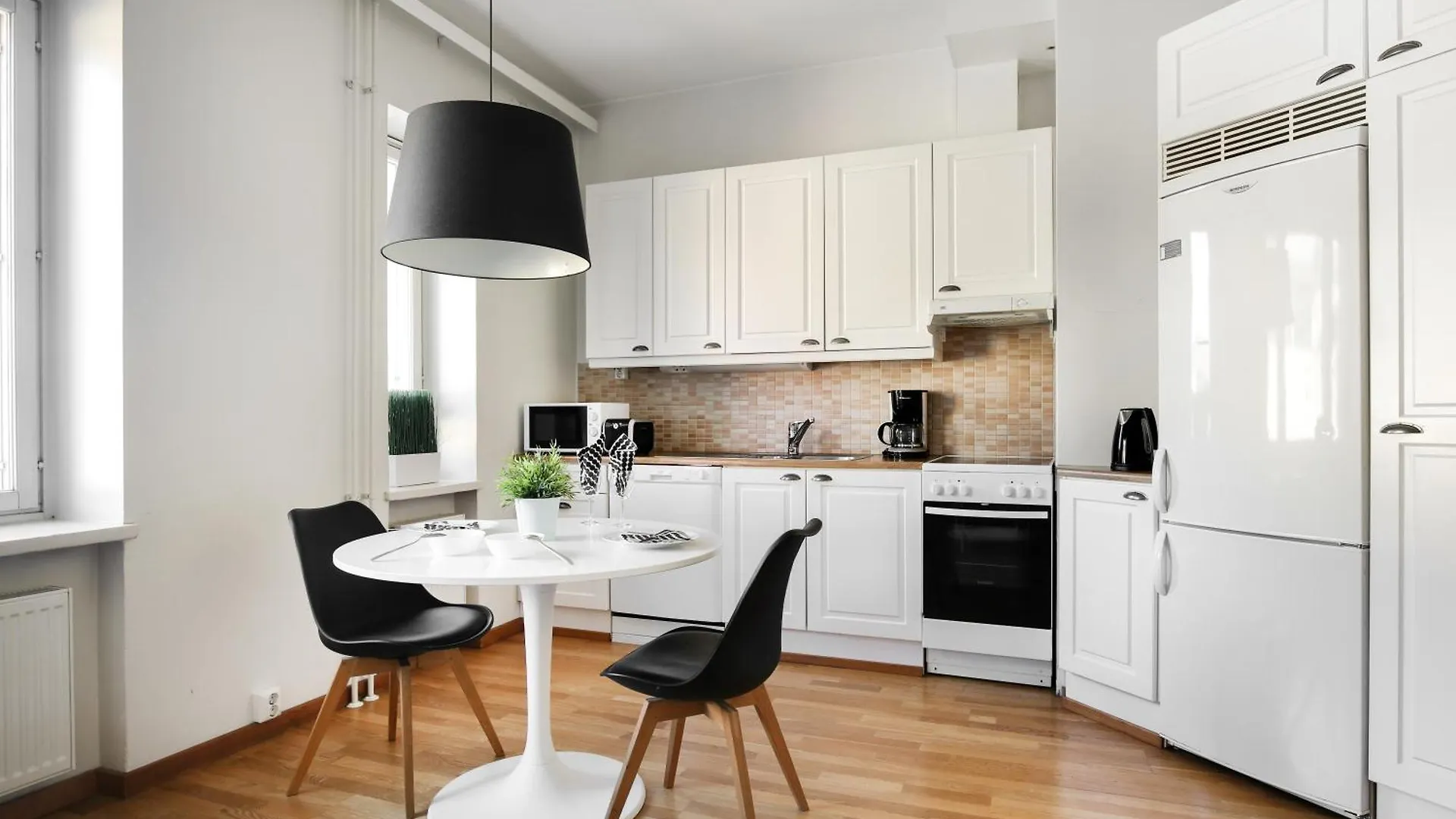 Kotimaailma Apartments Kamppi - Spacious 1Br In The City Center Helsínquia